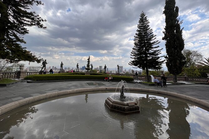 100% private tour in Chapultepec Castle & around (with transport) - Chapultepec Castle is only half the story