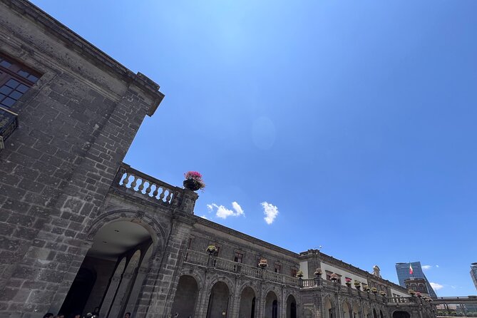 100% private tour in Chapultepec Castle & around (with transport) - Two sides of the castle, one focused visit