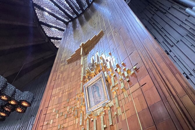 100% private tour in Guadalupe's Basilica with transport - The Offering, waterfalls, and Holy Water Chapel