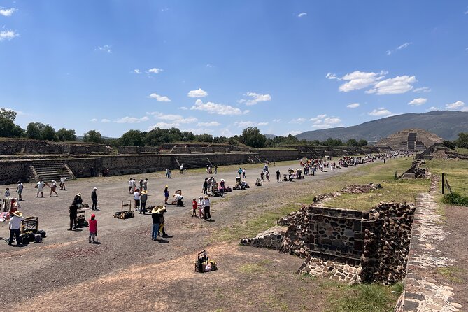 100% Private Tour in Teotihuacán Pyramids from Mexico City - Walk the Avenue of the Dead for two hours