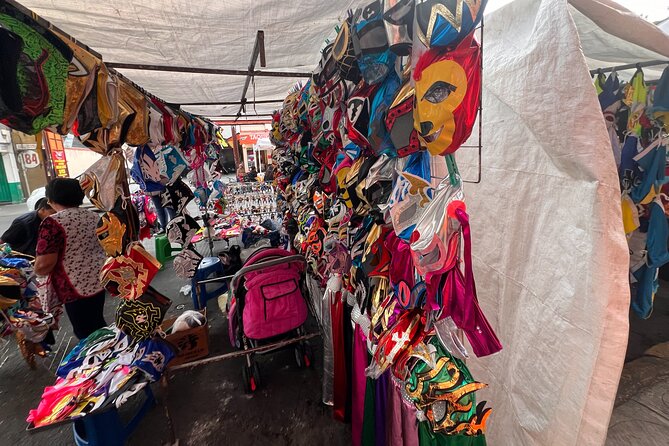 2 hours Lucha Libre Show (mexican wrestling) with transport - What the $128.52 price really buys you