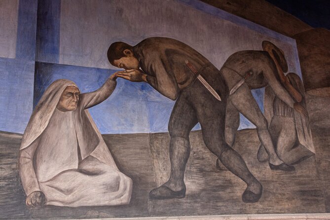 2 Hours of Mexican Muralism with an Art Lover - Reading the Zócalo through history and public art