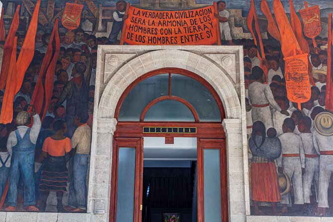 2 Hours of Mexican Muralism with an Art Lover - Museo Vivo del Muralismo and 248 Diego Rivera murals