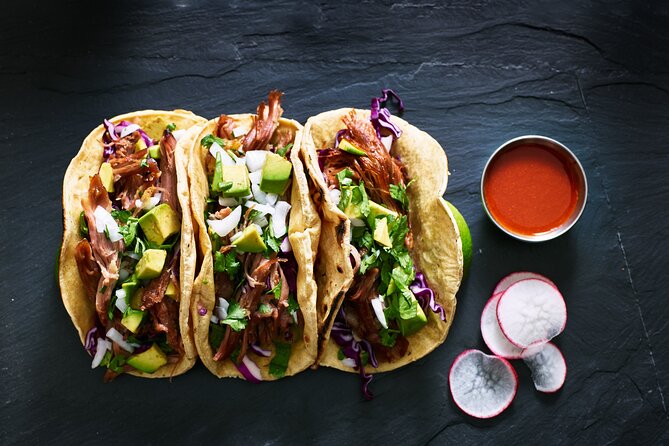 3-Hour Night Tacos and Mezcal Crawl in Mexico with Guide - Roma Norte between bites