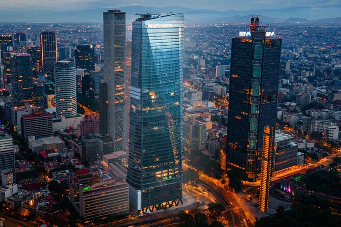30' Mexico City Helicopter Tour - Landing at Ritz Carlton Reforma - Landing at the Ritz-Carlton helipad