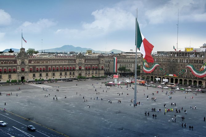 6-Night Best of Central Mexico Tour: Teotihuacan Pyramids, Taxco, Cuernavaca and Puebla from Mexico City - Day 1: A simple arrival in Mexico City