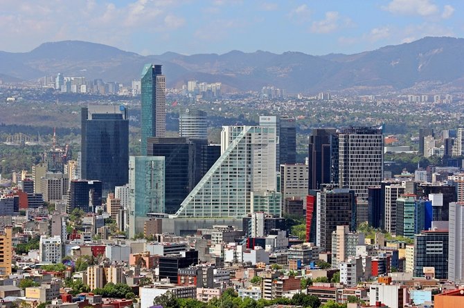 Airport Transfer: Mexico Airport MEX to Mexico by Luxury SUV - Route choices and communication