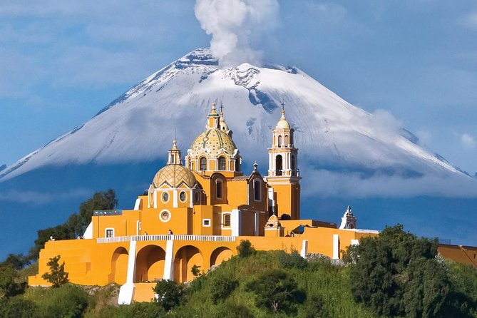 All-Day Cholula & Puebla Tour from Mexico City - Pickup, vehicles, and the 9:00 a.m. start