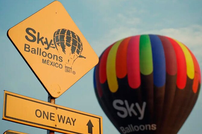 Balloon adventure: transfer+breakfast in the cave+guided pyramids - What happens at Sky Balloons Mexico