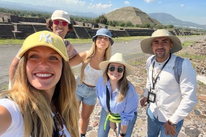 Balloon Flight and Teotihuacan Tour w/Breakfast from Mexico City - Breakfast beneath the volcanic rock
