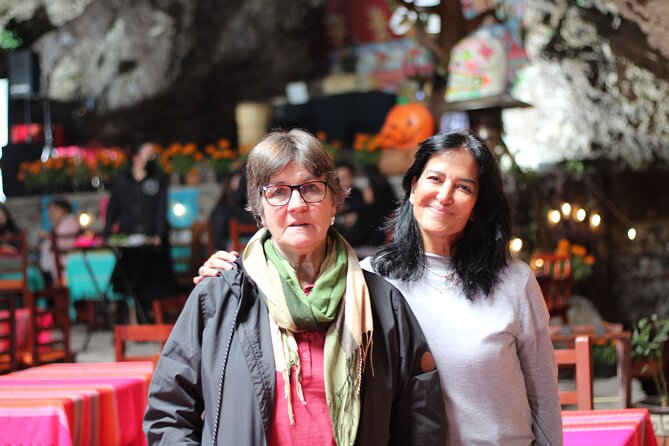 Balloon flight + Breakfast in cave + Pyramids + Pick up CDMX. - Agave, mezcal, and obsidian at Tlalocan