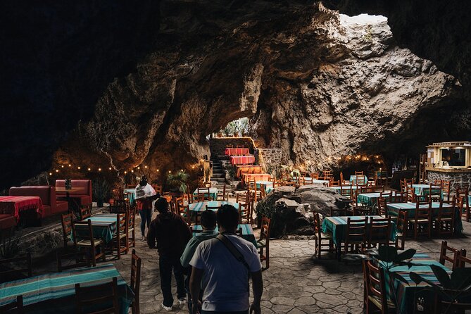 Balloon Flight + Cave Breakfast + Pick Up from CDMX or We Fly - The price makes sense only after you compare the package