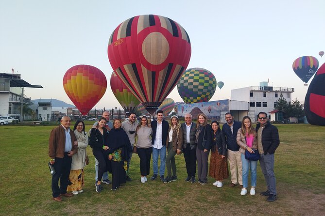 Balloon flight experience to Teotihuacan Pyramids - Timing, transport, and private groups