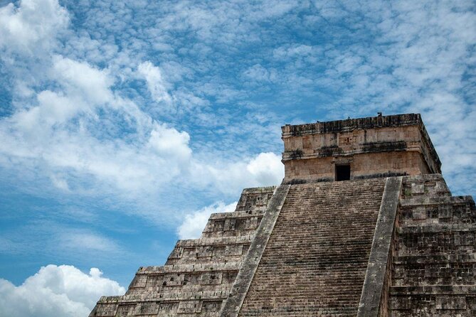 Balloon flight + pick up in CDMX + Breakfast in Cave + Pyramids - Key points at a glance