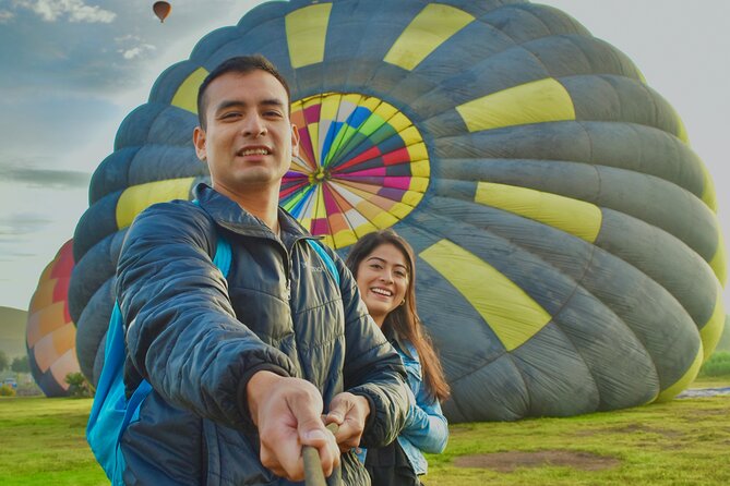 Balloon flight + pick up in CDMX + Breakfast in Cave + Pyramids - La Cueva and breakfast underground