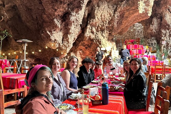 Balloon flight + pick up in CDMX + Breakfast in Cave + Pyramids - What one hour at Teotihuacan really gives you