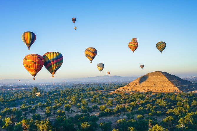 Balloon flight + pick up in CDMX + Breakfast in Cave + Pyramids - The 4 a.m. pickup from Mexico City