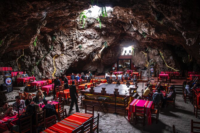 Balloon flight + pick up in CDMX + Breakfast in Cave + Teotihuacan - A pre-dawn start from Mexico City