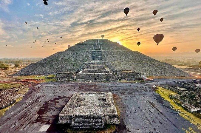 Balloon flight Teotihuacan, Breakfast in a cave Pick up in CDMX - Who will enjoy this experience most