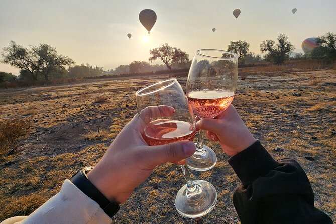 Balloon flight + Transportation + Breakfast in Cave or buffet + Pyramids - Key points to know before booking