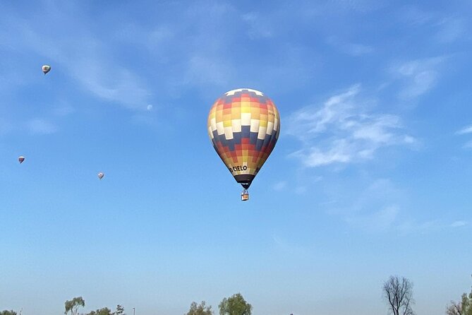 Balloon flight + Transportation + Breakfast in Cave or buffet + Pyramids - Weather, weight limits, and other practical details