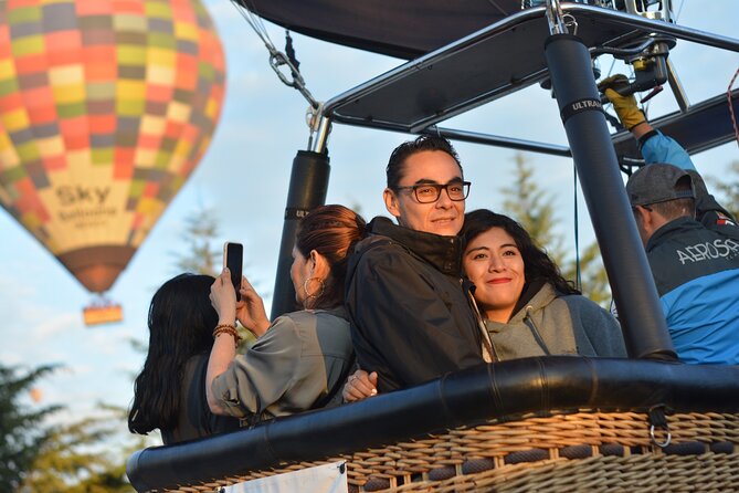 Balloon Flight with Breakfast in Cave and Pyramids of Teotihuacan - Breakfast beneath a natural cave