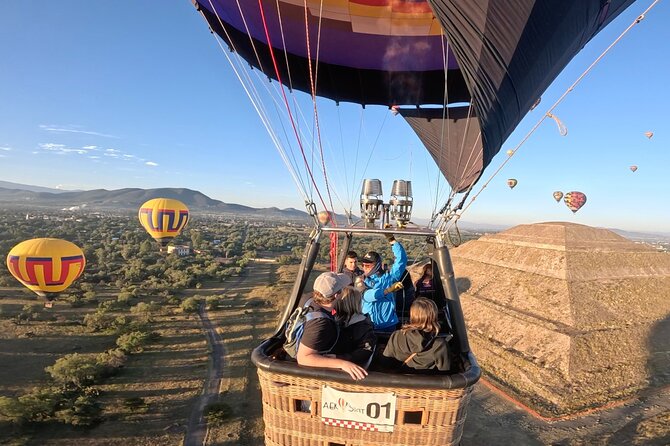 Balloon flight with breakfast in Cave and Pyramids tour from CDMX - Who should book this outing?