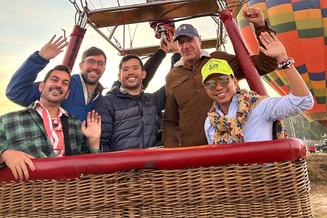 Balloon Flight with Breakfast in Cave and Round Trip CDMX - Breakfast inside La Cueva Teotihuacán