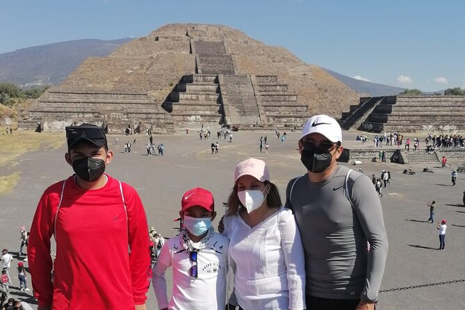 Balloon flight with or without Teotihuacan half day tour - Breakfast after landing