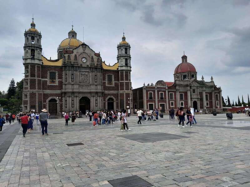Basilica de Guadalupe: Complete Walking Tour - Inside the Antigua Basilica