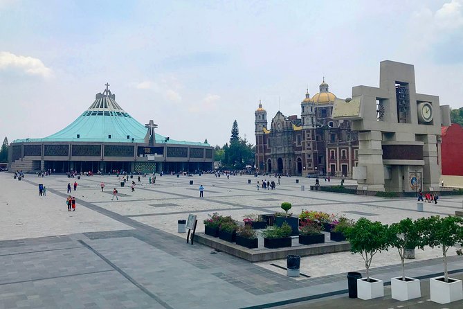 Basilica of Our Lady of Guadalupe Visit - Why the Basilica of Guadalupe deserves a half-day