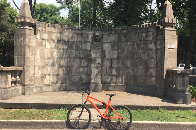 Bike Tour in Mexico City - Why a bicycle makes sense in Chapultepec Forest