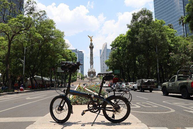 Bike Tour through Chapultepec, Reforma and the Zócalo / Mexico - Alameda Central and Palacio de Bellas Artes