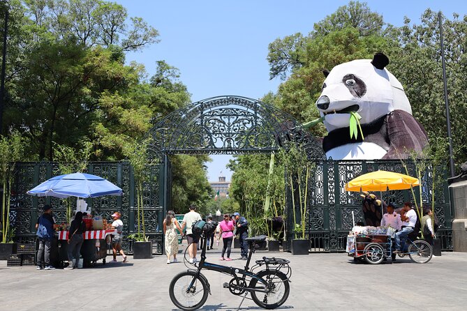 Bike Tour through Chapultepec, Reforma and the Zócalo / Mexico - Price and what you receive for $77.65