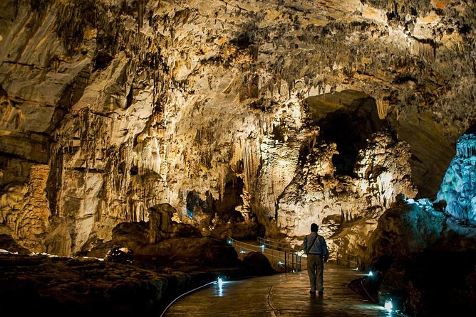 Cacahuamilpa Caves and Taxco: Private & Small Groups From Mexico City - Walking through Taxco after the caves
