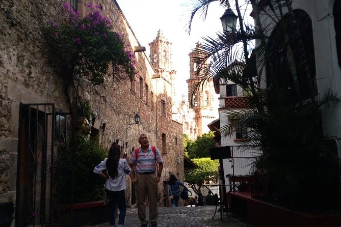 Cacahuamilpa Grotto Tour -Taxco "Ciudad de la plata¨ - A Private Ride With Room to Adjust