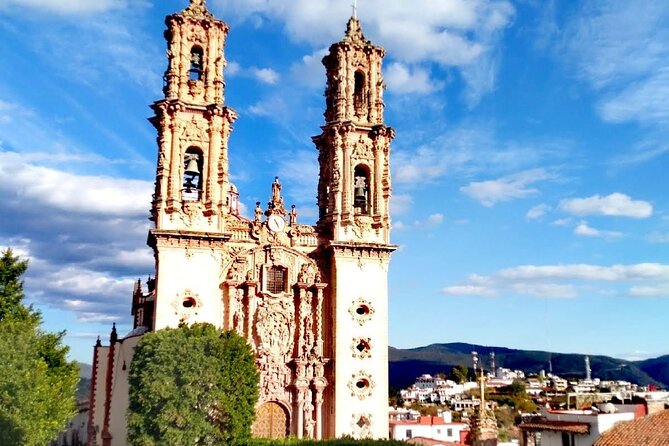 Cacahuamilpa Grotto Tour -Taxco "Ciudad de la plata¨ - Taxco’s Hills, Silver, and White Buildings