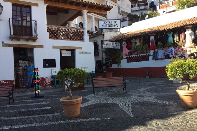 Cacahuamilpa Grottoes - Taxco, Ciudad de la Plata - The private format and the long road