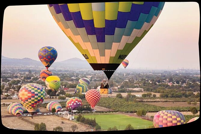 CDMX balloon flight, breakfast, pickup and visit to Teotihuacán - Craft shops and mezcal tasting