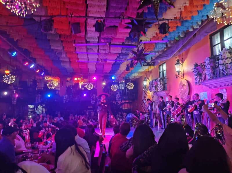 CDMX: Garibaldi Copa Show - What Plaza Garibaldi adds to the evening