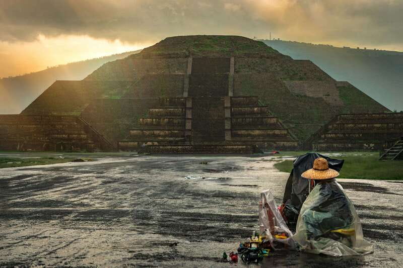 CDMX: Half-day tour of Teotihuacan - The obsidian workshop and tequila tasting