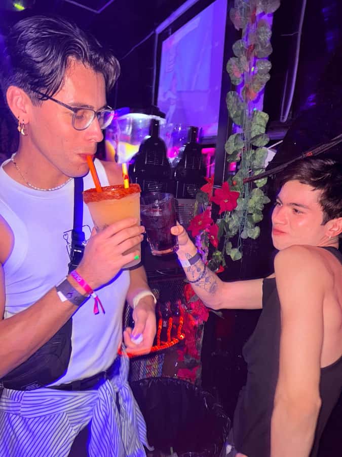 CDMX LGBT Tour: 3 Clubs + Drinks + Ride + Host - Starting at Fuente de Cibeles