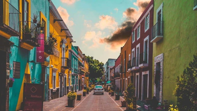 CDMX: Neighborhoods Contrasts Private Tour - The Cablebús: the most distinctive part of the route