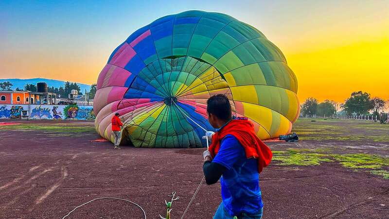 CDMX: Teotihuacan Balloon Flight with Optional Pyramids Tour - Breakfast and lunch after the early start