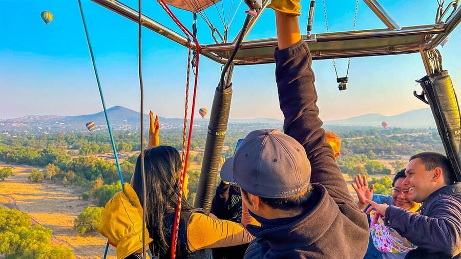 CDMX: Teotihuacan Balloon Flight with Optional Pyramids Tour - The Basilica of Guadalupe adds a different kind of history