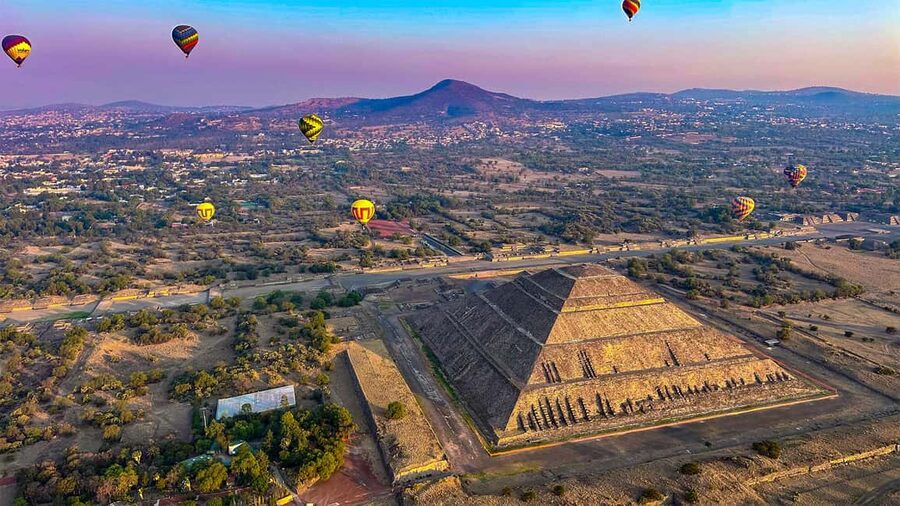 CDMX: Teotihuacan Hot Air Balloon with Breakfast - The Guadalupe Shrine after a long morning