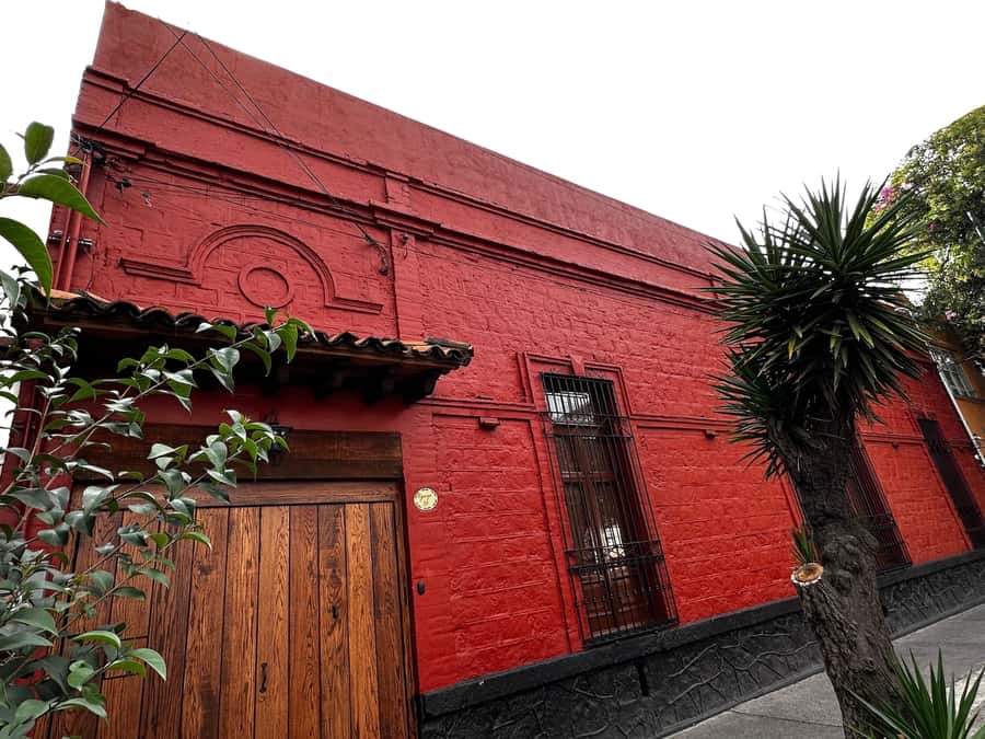 CDMX: Xochimilco, Coyoacan, Frida Kahlo Museum & Murals Tour - Why this full-day route works
