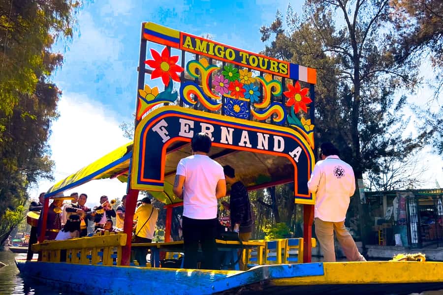 CDMX: Xochimilco Trajinera Party, Drinks, Mariachi & Tacos - Xochimilco by trajinera, more fiesta than quiet boat ride