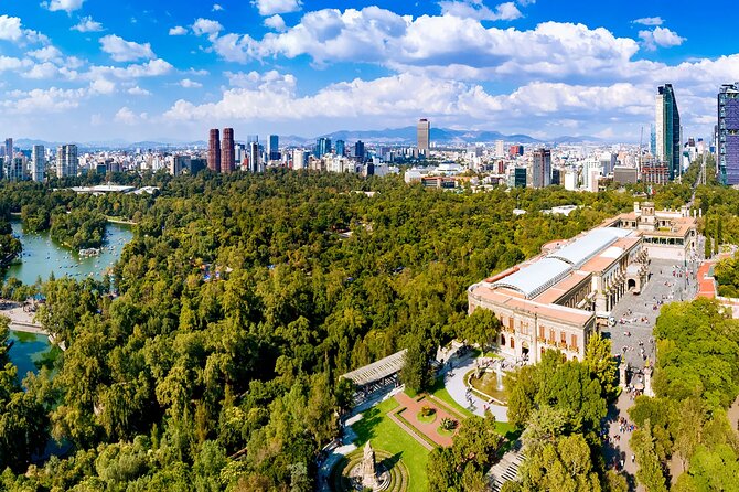 Chapultepec Castle and Anthropology Tour, starting from CDMX - Seeing Chapultepec Park beyond the museum walls
