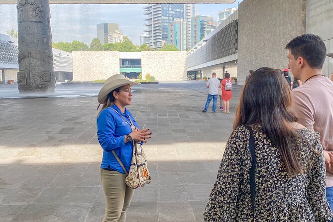 Chapultepec Castle & Anthropology Museum Tour - What the guide adds to the experience